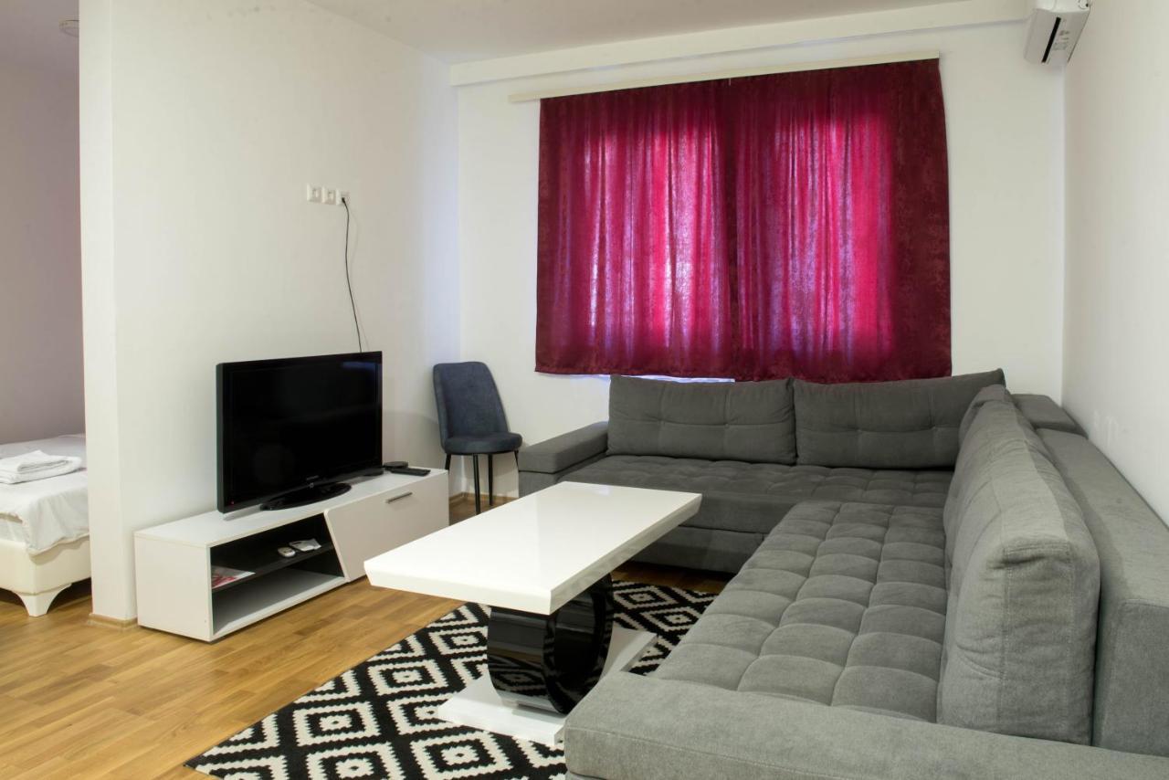 Apartmani Pijemont วิเชกราด ภายนอก รูปภาพ