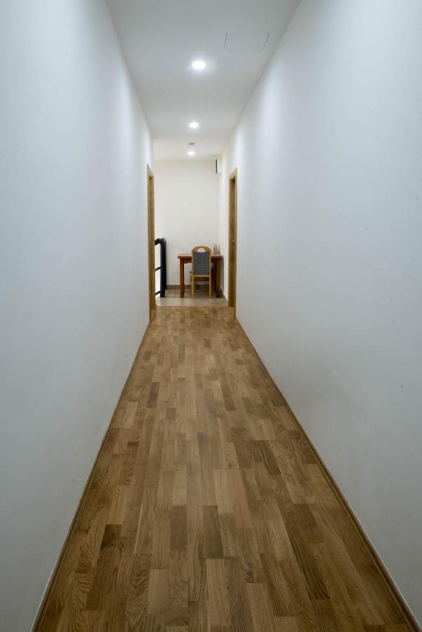 Apartmani Pijemont วิเชกราด ภายนอก รูปภาพ